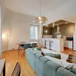 Avec Chambre, Parking, Bureau, Wifi * Tours