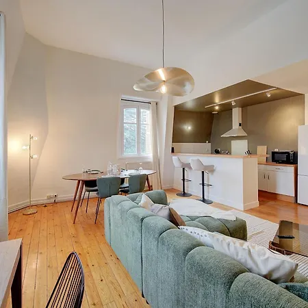 Avec Chambre, Parking, Bureau, Wifi Apartment *