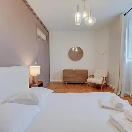 Apartment Avec Chambre, Parking, Bureau, Wifi Tours
