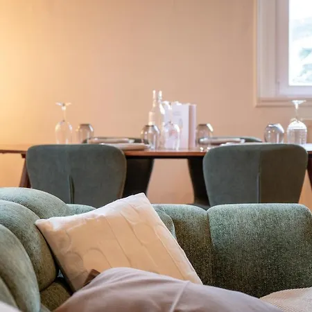 Avec Chambre, Parking, Bureau, Wifi * Tours