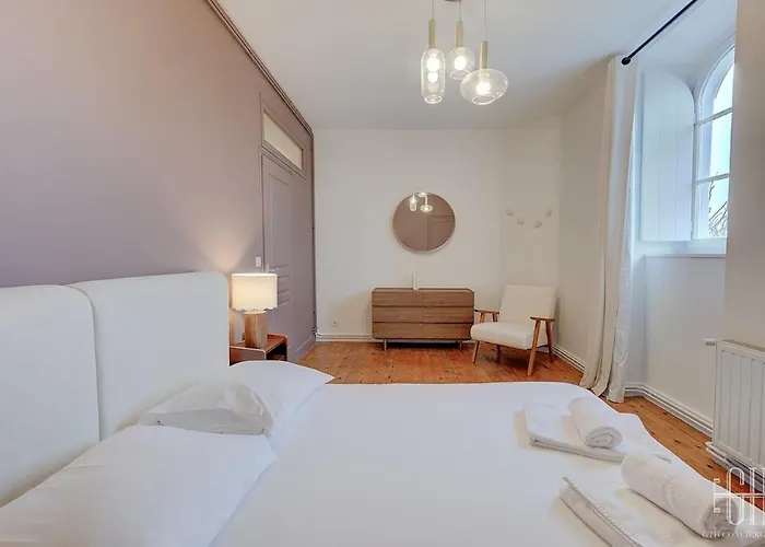 Lägenhet Avec Chambre, Parking, Bureau, Wifi Tours