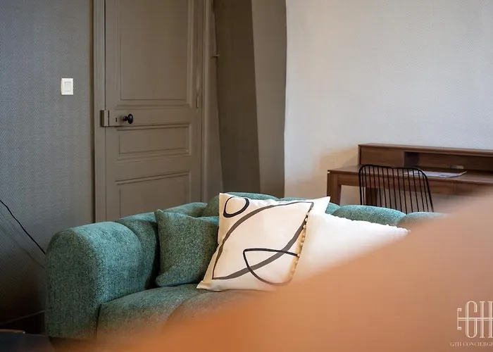 Avec Chambre, Parking, Bureau, Wifi Lägenhet